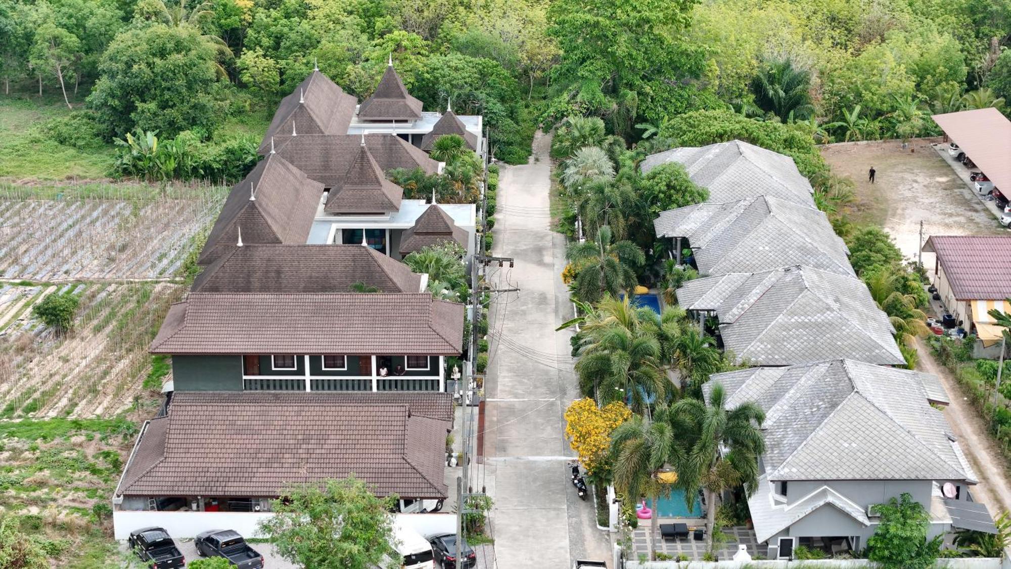 Narintara Private Pool Villas - Free Tuk-Tuk Service To The Beach! Ao Nang Esterno foto