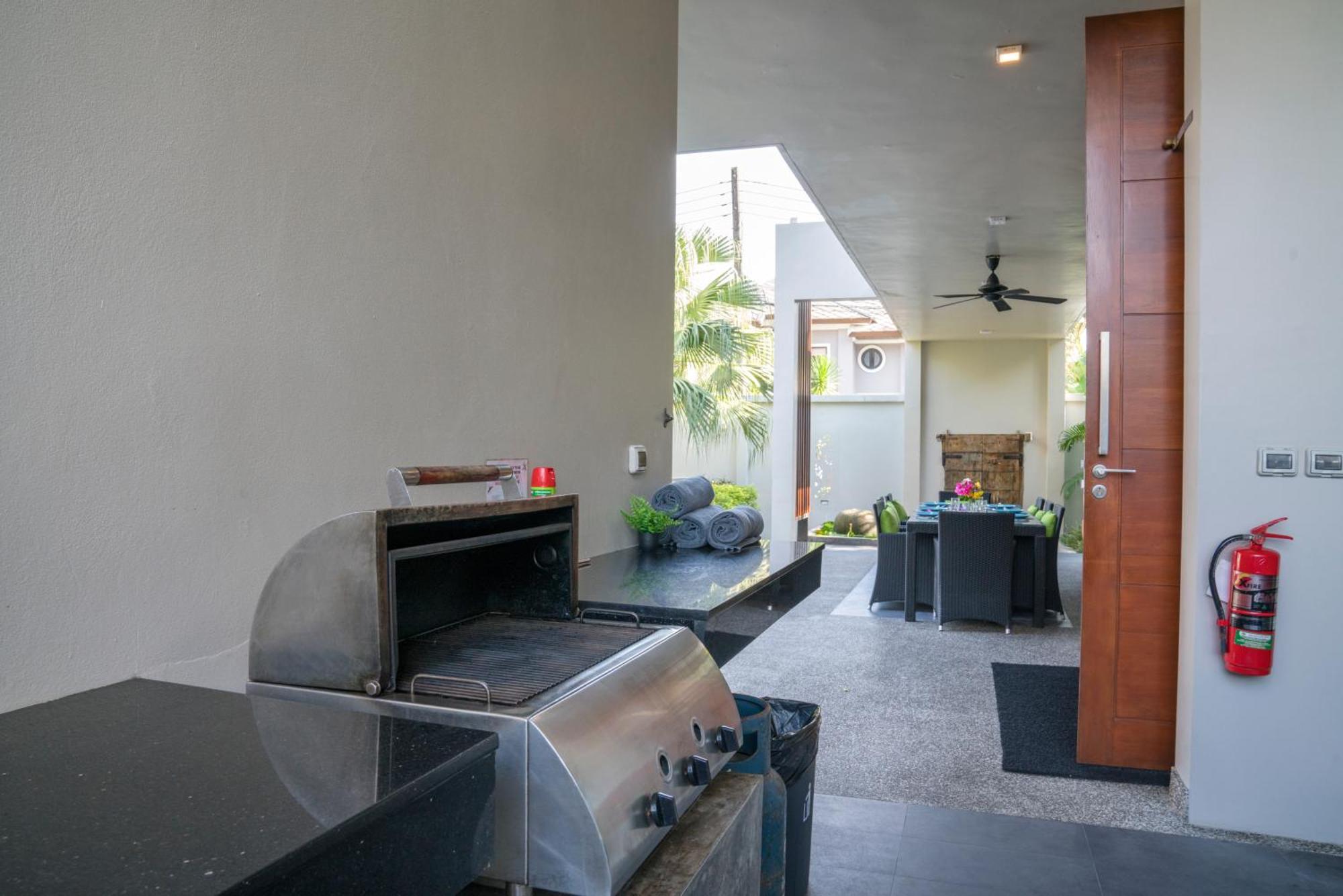 Narintara Private Pool Villas - Free Tuk-Tuk Service To The Beach! Ao Nang Esterno foto
