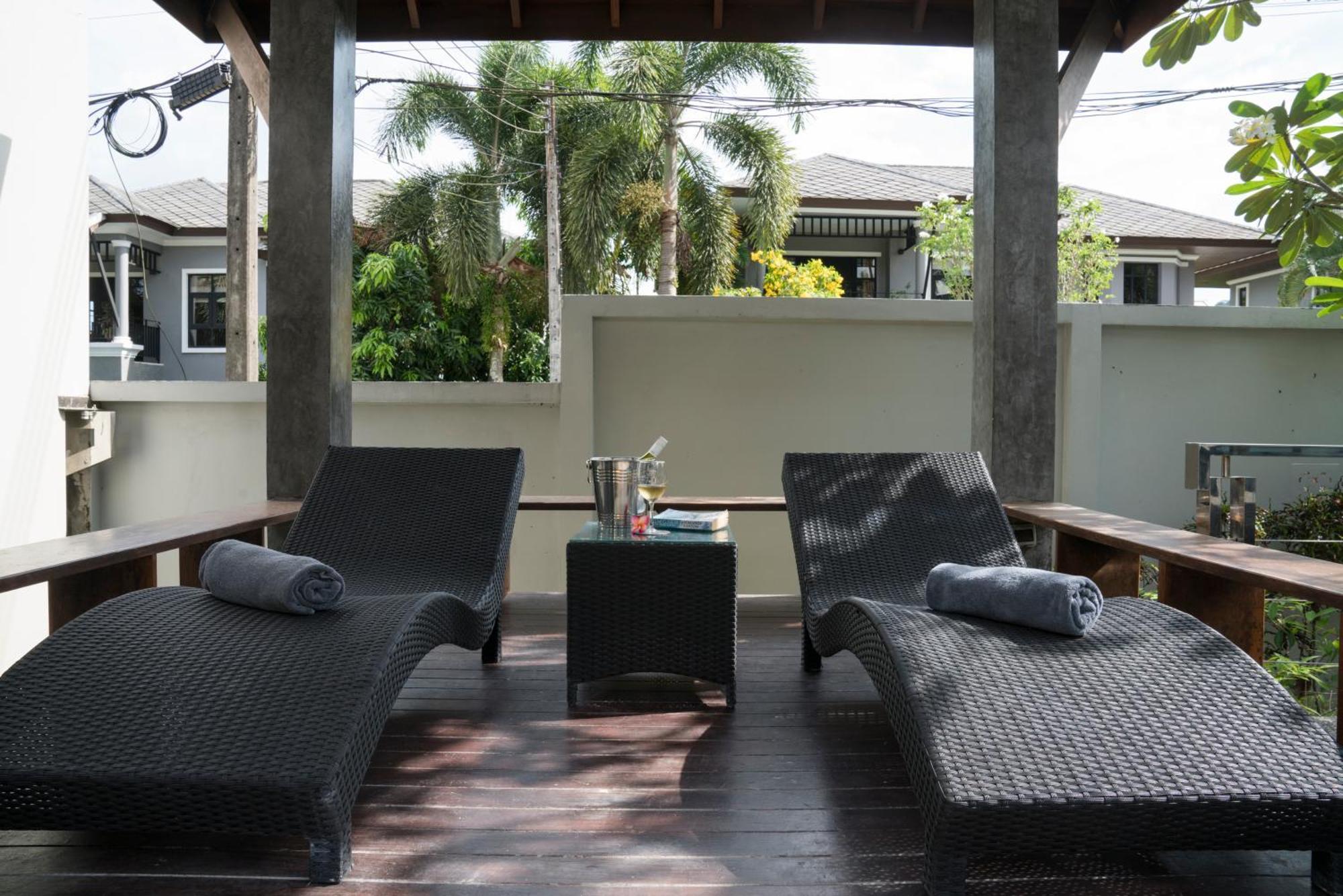 Narintara Private Pool Villas - Free Tuk-Tuk Service To The Beach! Ao Nang Esterno foto